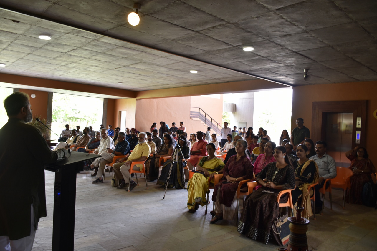 Sindh & Kutch connected via embroideries? Show Inauguration – slide 1