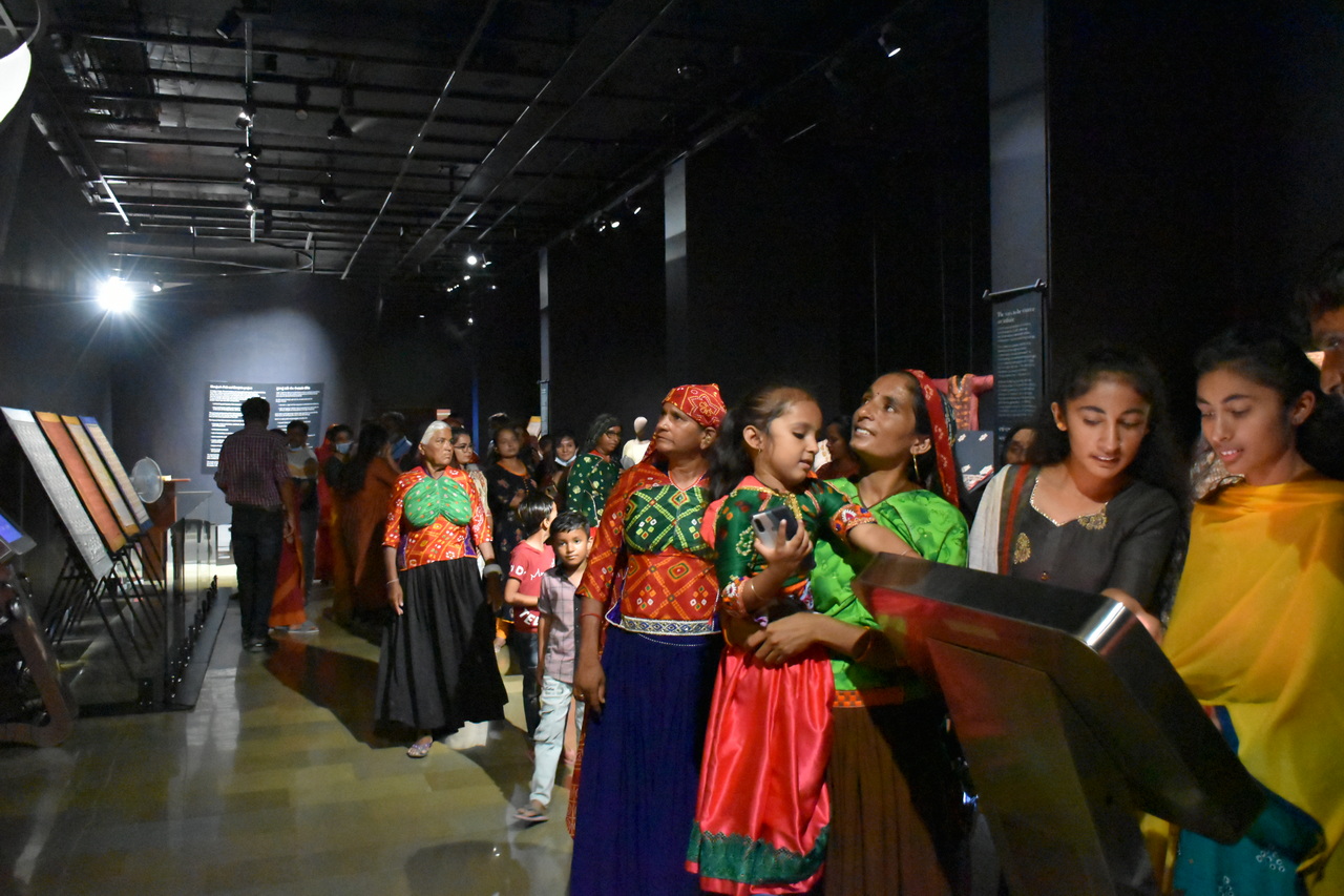 Inauguration of New gallery UNDER THE EMBROIDERED SKY – slide 11