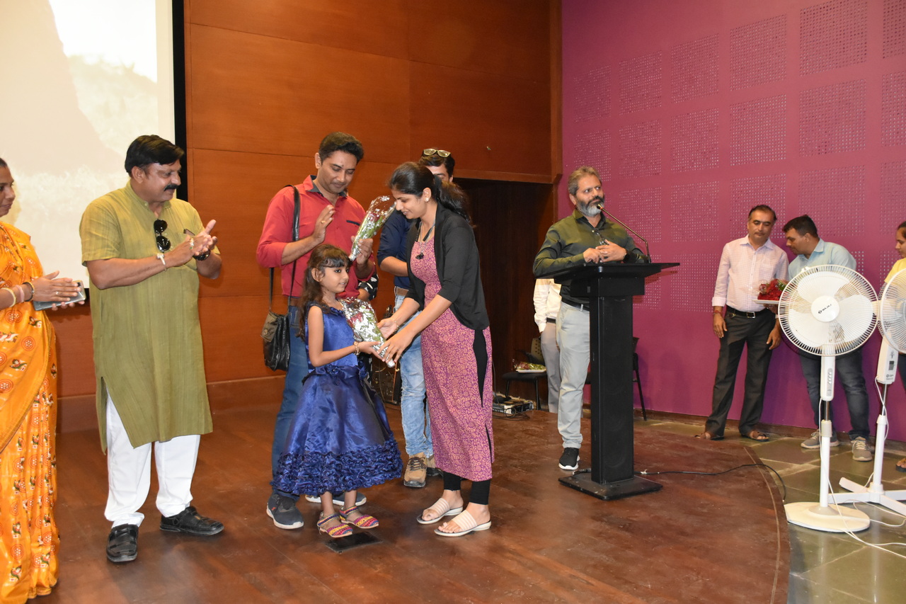 RAAKH Movie Screening – slide 7