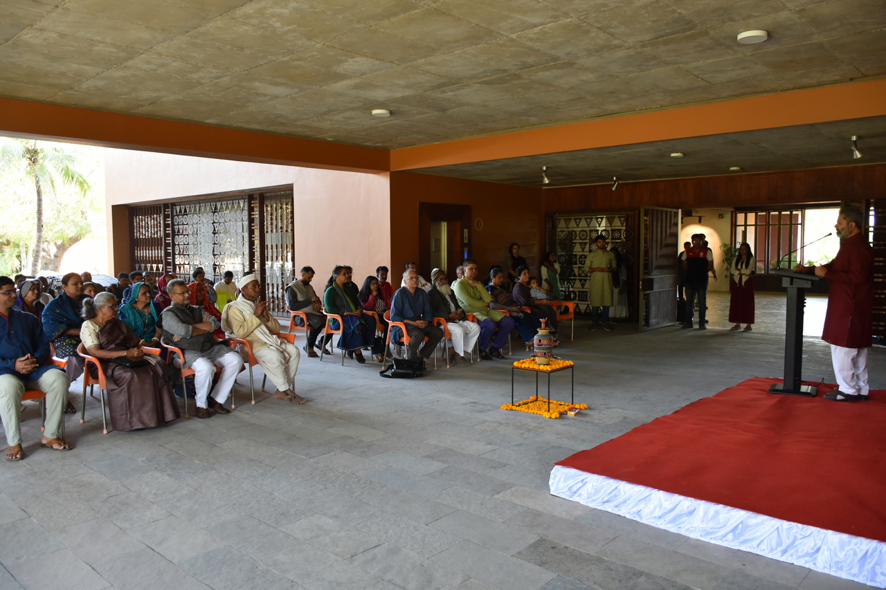 Tradition and Innovation - The journey in the craft of weaving of Vishram Valji and his family Show Inauguration – slide 1