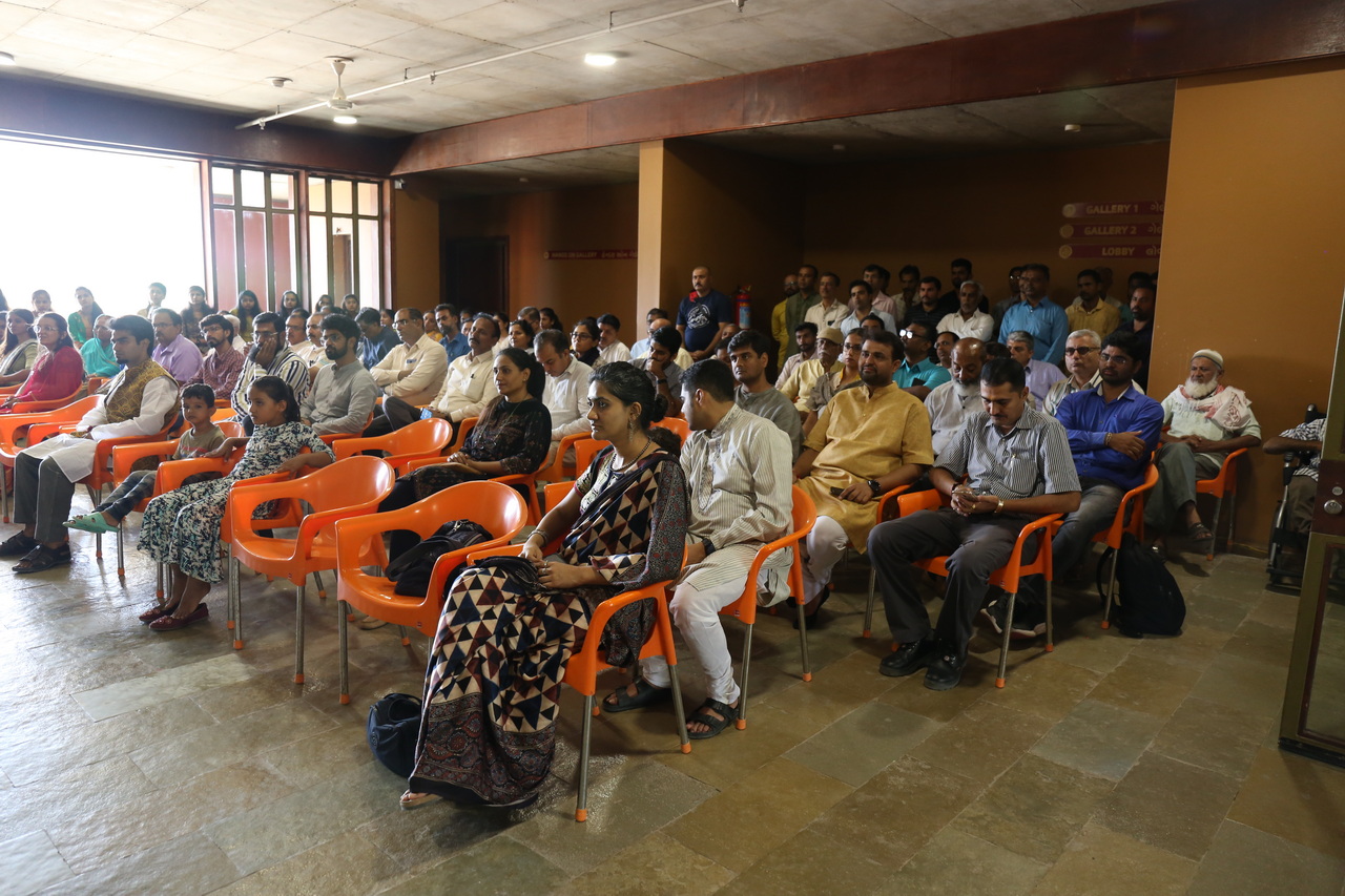 "Zari - Fabric and Metal in Harmony" Show Inauguration – slide 3